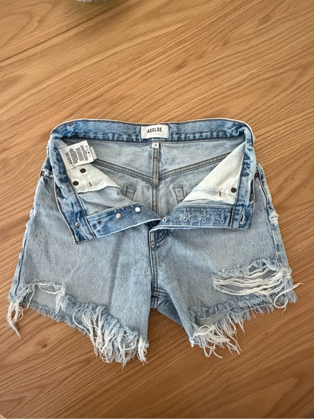 Agolde Riley Shorts - Picture 7 of 10